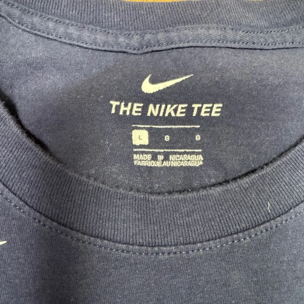Nike Red Sox Navy Blue Graphic T Shirt Women's The Nike Tee MLB Baseball Size L